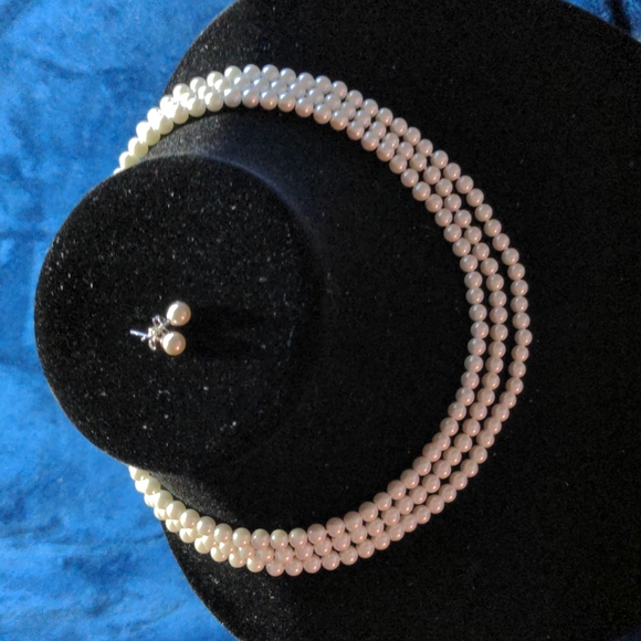 Wedding party set White South Sea Perl 3 rows necklace 17-19 in earrings. - Picture 7 of 8